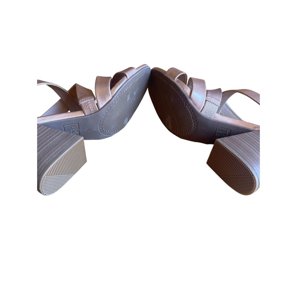Time and Tru Rose Gold Strappy Block Heel Sandals Size 9 Memory Foam - Picture 8 of 8